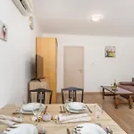 1 Bedroom Front In Prázdninový dům Malinska